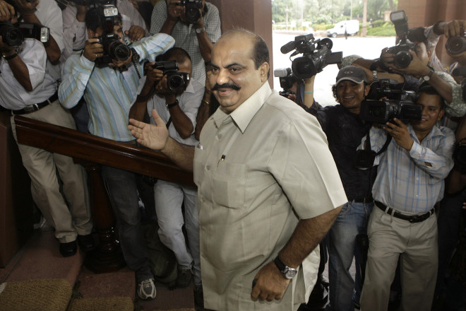 Ο Ινδός πολιτικός, Ατίκ Αχμέντ, φτάνοντας στο Κοινοβούλιο, το 2008/ AP Photo/Manish Swarup, File