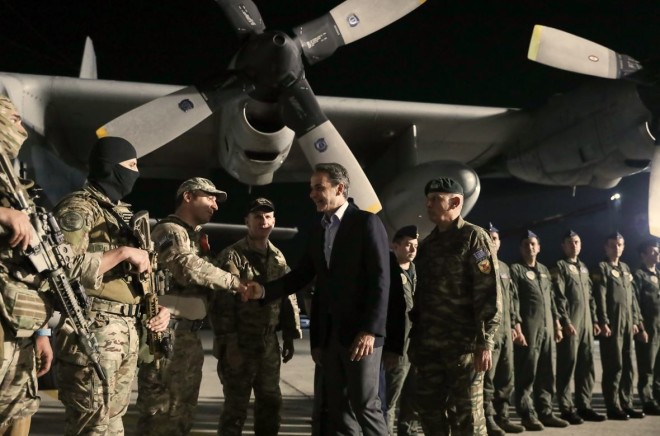 Σουδάν: Στην Ελευσίνα το C-130 με 39 Έλληνες - Συνάντηση με Μητσοτάκη
