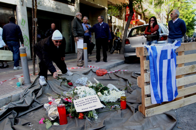Το σημείο όπου δολοφονήθηκε ο Μανώλης Καντάρης στο κέντρο της Αθήνας/ Eurokinissi Zωντανός Αλέξανδρος