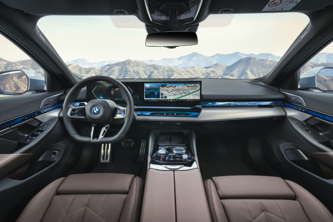 Το εσωτερικό της νέας BMW Σειρά 5