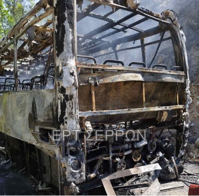 Σέρρες: Φωτιά σε τουριστικό λεωφορείο