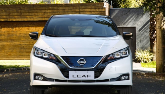 Ο  Δήμος Κύθνου αγόρασε Nissan LEAF και ένα ηλεκτρικό ελαφρύ φορτηγό Addax