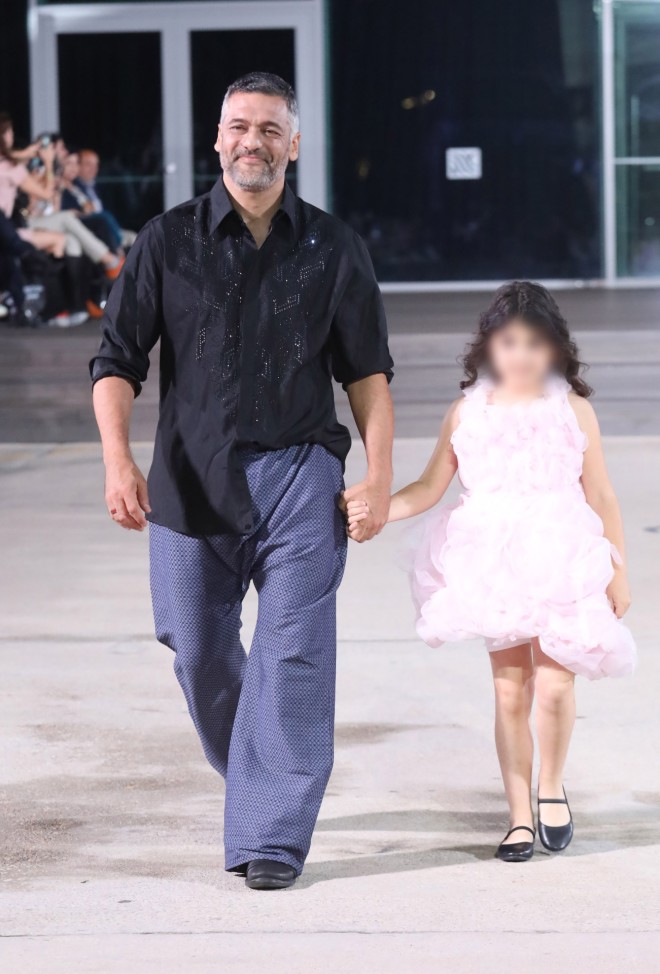 Στέλιος Κρητικός: Στην πασαρέλα με την 7χρονη κόρη του, Κόμησσα