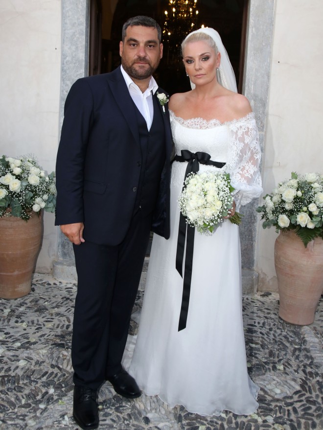 Ο Μάνος Νιφλής κι η Ελισάβετ Μουτάφη παντρεύτηκαν στη Σαντορίνη τον Σεπτέμβριο του 2018 /Φωτογραφία NDP Photo Agency