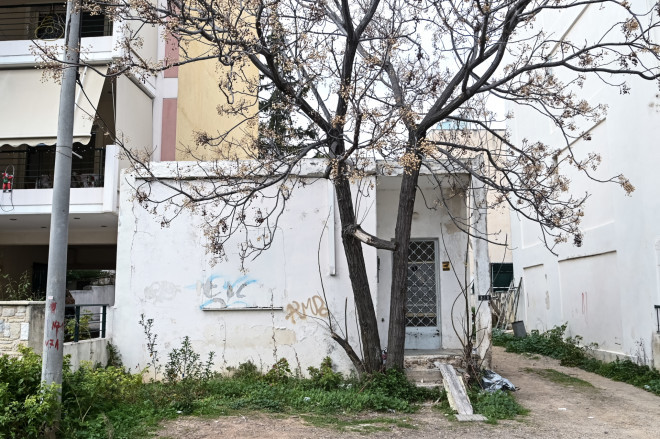Το εγκαταλελειμμένο σπίτι στο Ίλιον που είχε γίνει το κολαστήριο του 15χρονου