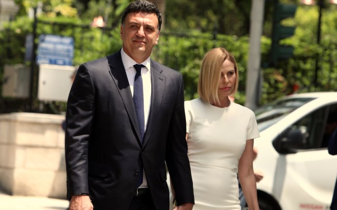 Ο νέος υπουργός Κλιματικής Κρίσης Βασίλης Κικίλιας με τη σύζυγό του, Τζένη Μπαλατσινού / Intime