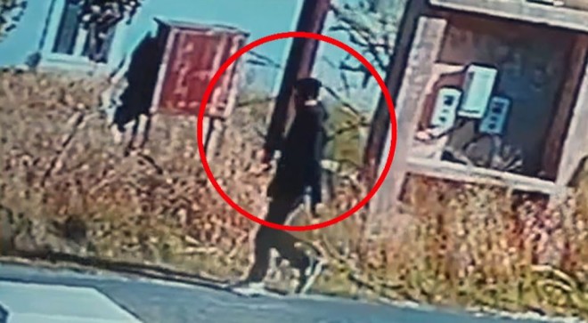 Βίντεο από Κω: Ο 32χρονος κατευθύνεται στο σημείο που βρέθηκε το πτώμα