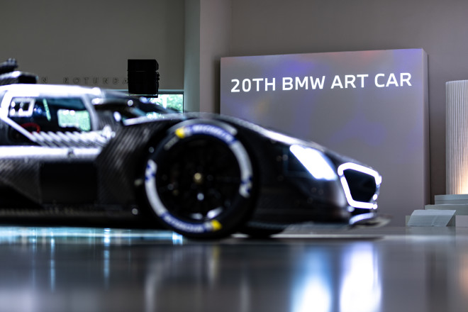 Η διάσημη καλλιτέχνιδα Julie Mehretu θα δημιουργήσει το 20ο BMW Art Car 