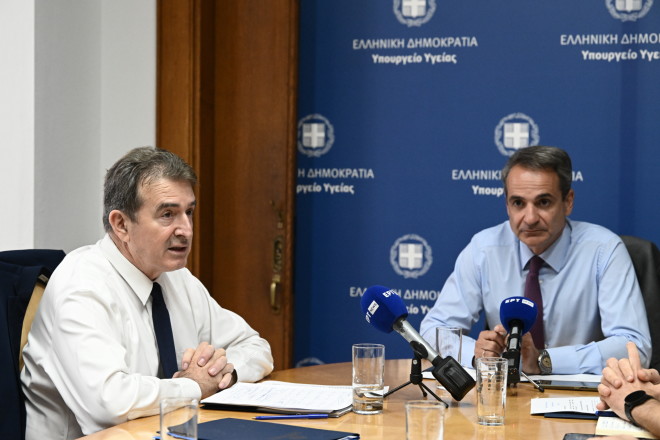 Ο Κυριάκος Μητσοτάκης στο υπουργείο Υγείας/ Eurokinissi Τατιάνα Μπόλαρη