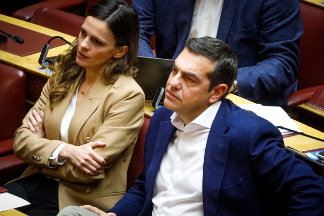 Με τον Αλέξη Τσίπρα σε συζήτηση στην Ολομέλεια της Βουλής, το 2022/ Eurokinissi Γιώργος Κονταρίνης