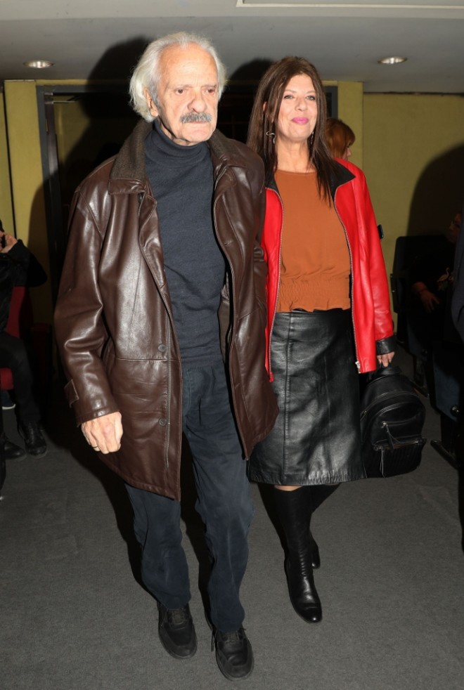 Ο Σπύρος Φωκάς και η Λίλιαν Παναγιωτοπούλου σε βραδινή τους έξοδο στο θέατρο πριν 3 χρόνια/φωτογραφία από ndp