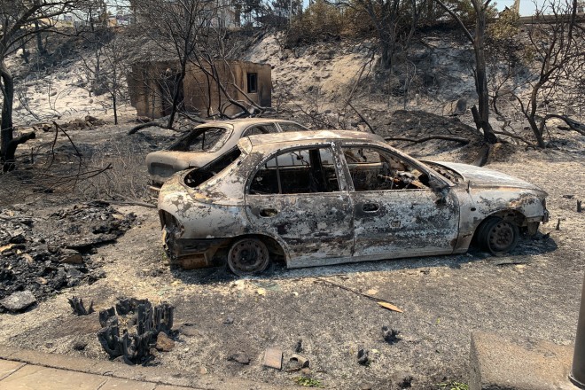 Σε ύφεση η φωτιά στη Ρόδο που κατέκαψε χιλιάδες στρέμματα γης, σπίτια, ξενοδοχεία και αυτοκίνητα