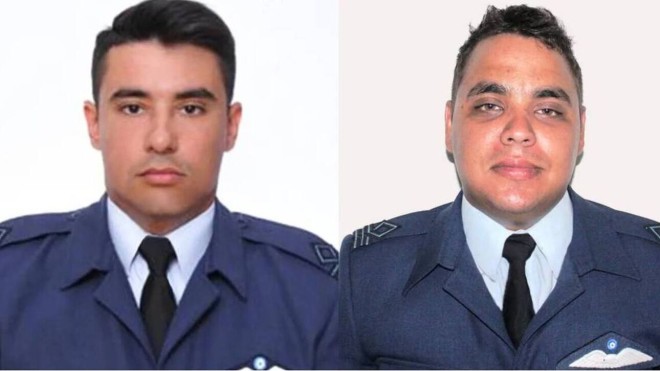 Οι δυο νεκροί πιλότοι που έχασαν τη ζωή τους την ώρα του καθήκοντος στην Κάρυστο