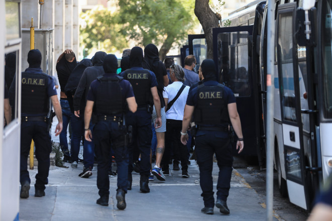 Η αστυνομία αναζητά κι άλλους δράστες, οι οποίοι έχουν διαφύγει της σύλληψης - Eurokinissi