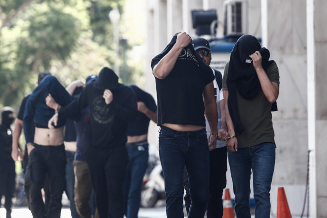 Οι απολογίες των συλληφθέντων για τα επεισόδια στη Νέα Φιλαδέλφεια θα ολοκληρωθούν την Κυριακή - Eurokinissi