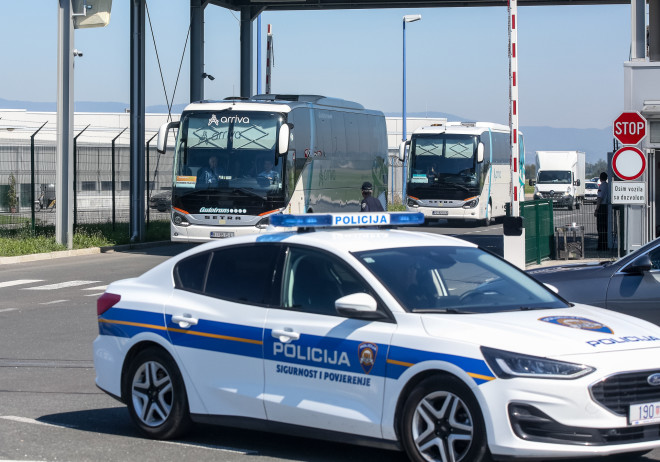 Αστυνομικοί κάνουν περιπολίες στσο Ζάγκρεμπ με στολή, αλλά και με πολιτικά - Eurokinissi
