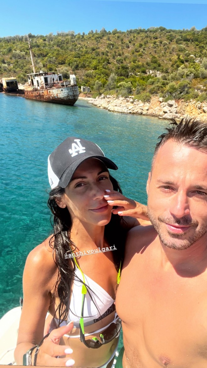 Η selfie της Ανθής Βούλγαρη με τον σύζυγό της
