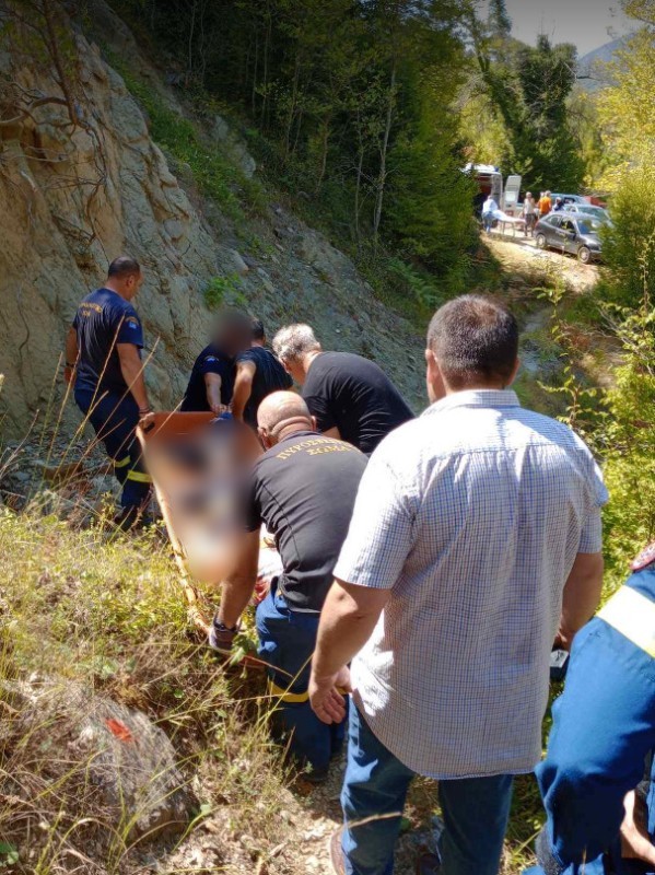 Από θαύμα σώθηκε ένας 67χρονος άνδρας ο οποίος το πρωί της Δευτέρας δέχθηκε επίθεση από αρκούδα σε δάσος στην Άρτα.