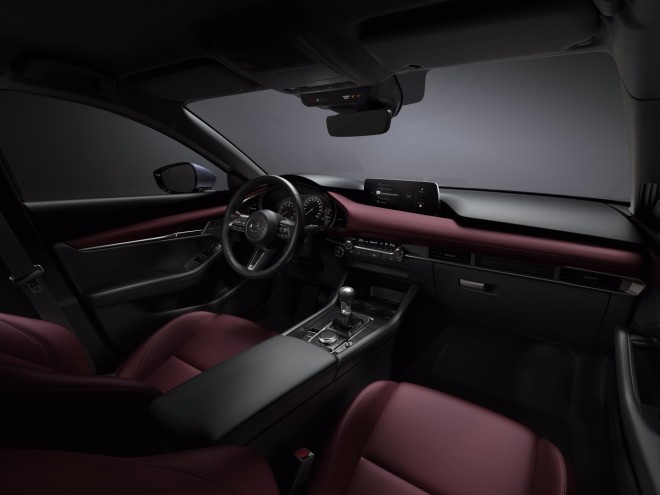 Το εσωτερικό του ανανεωμένου Mazda3