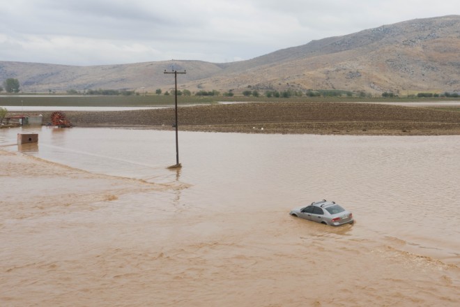 Τεράστιες είναι οι καταστροφές στα χωριά της Καρδίτσας από τη θεομηνία - Eurokinissi 