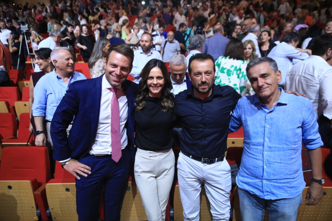 Τα μέλη και οι φίλοι του ΣΥΡΙΖΑ καλούνται να ψηφίσουν για τον νέο πρόεδρο του κόμματος - Eurokinissi