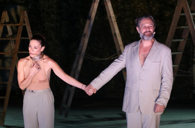  Αθηνά Μαξίμου και Αιμίλιος Χειλάκης στην παράσταση "Μήδεια", Κηποθέατρο Παπάγου, Σεπτέμβριος 2022/ NDPPHOTO Έλλη Πουπουλίδου 