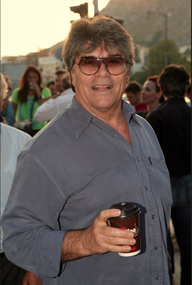  Ο Πάνος Μιχαλόπουλος το 2011 σε εγκαίνια καταστήματος/ Φωτογραφία NDP