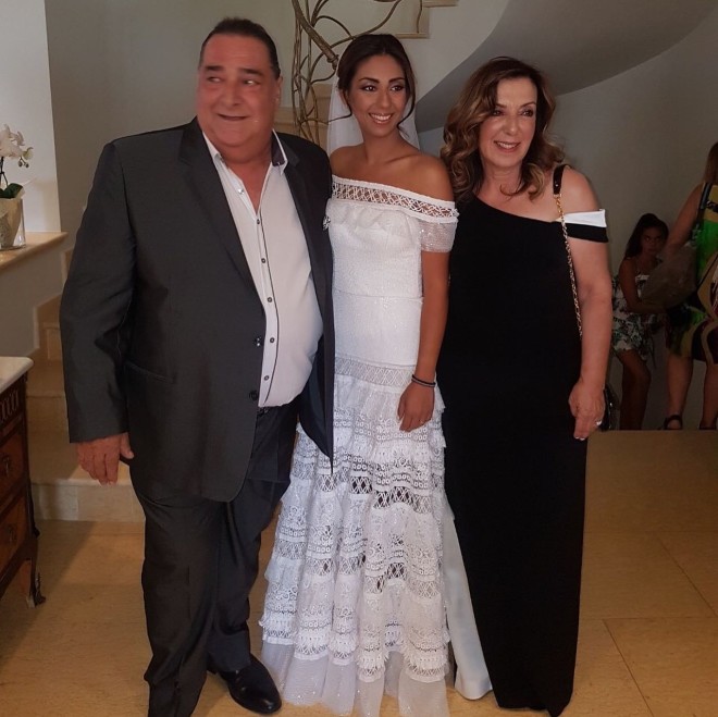 Το 2019 ο Βασίλης Καρράς πάντρεψε την κόρη του, Ειρήνη 