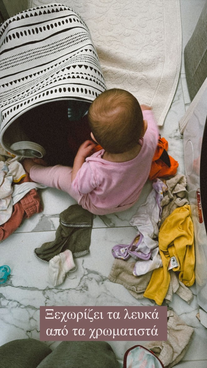 Μαίρη Συνατσάκη: Φωτογραφίζει τη δέκα μηνών κόρη της, Ολίβια!