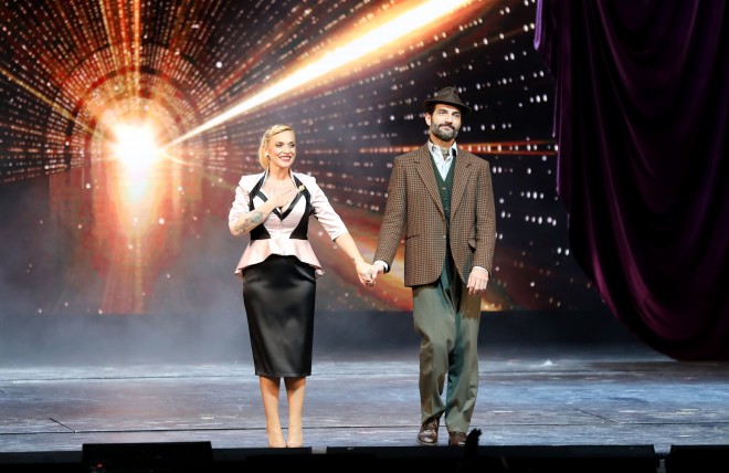 Ελεωνόρα Ζουγανέλη και Νίκος Κουρής πρωταγωνιστούν στην παράσταση «Η Εκατομμυριούχος»/ NDP Ανδρέας Νικολαρέας