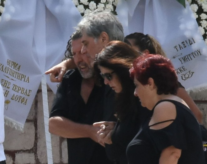 Ο Οδυσσέας Σταμούλης στην κηδεία του γιου του τον περασμένο Αύγουστο