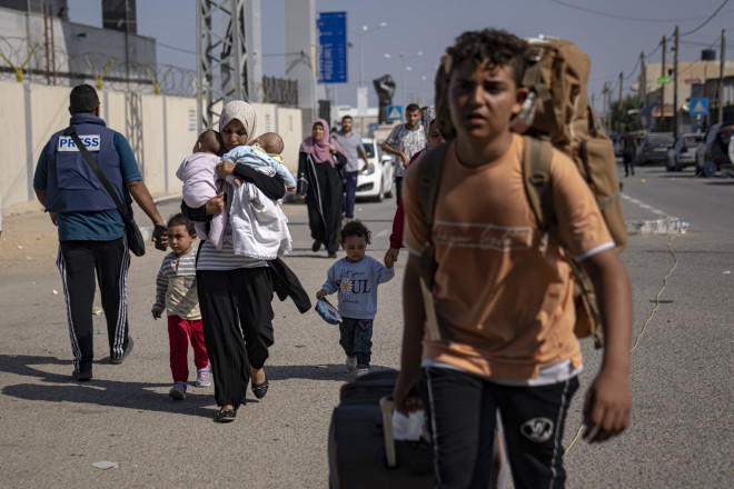 Πολίτες με διπλή υπηκοότητα φεύγουν από τη Γάζα