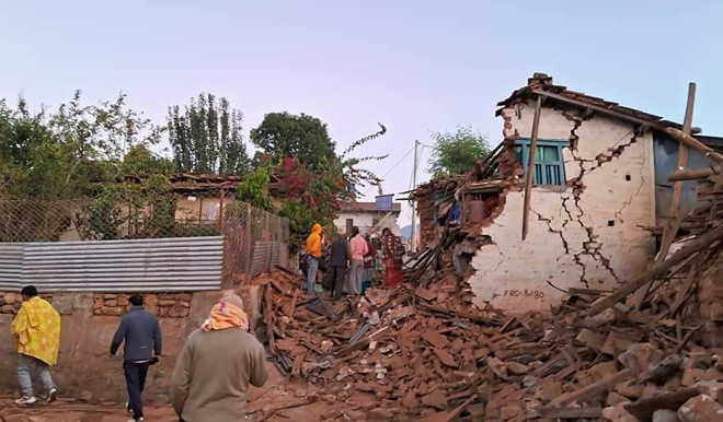 Σεισμός στο Νεπάλ με δεκάδες νεκρούς