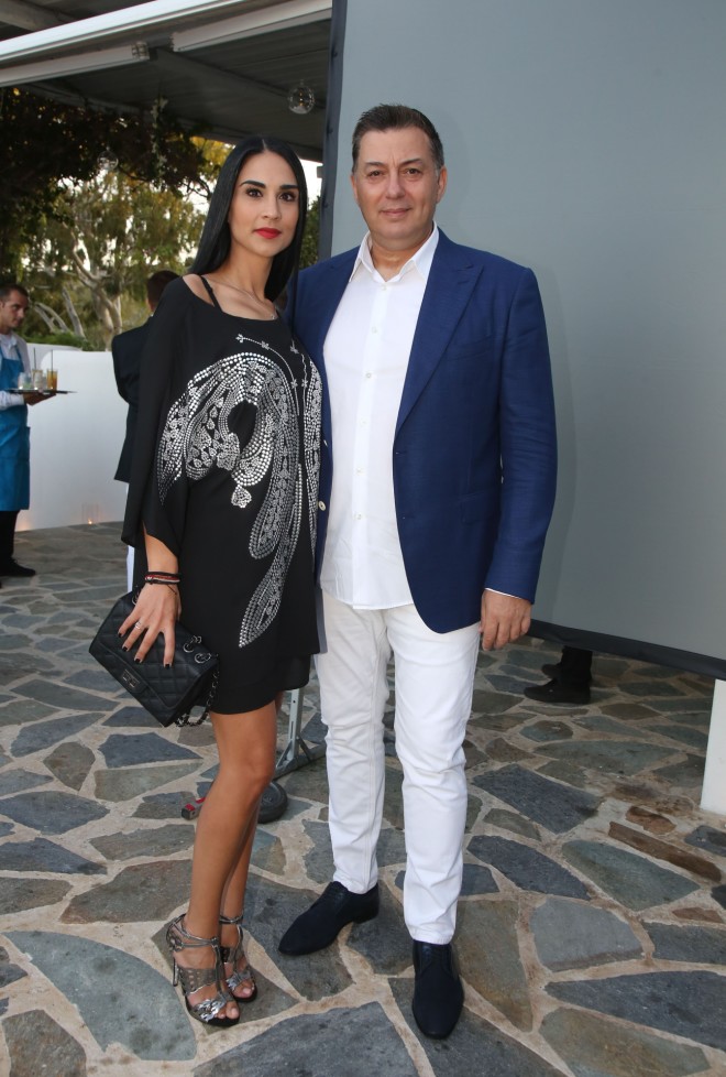 Ο Νίκος Μακρόπουλος με τη σύντροφό του, Γιούλη/ NDP
