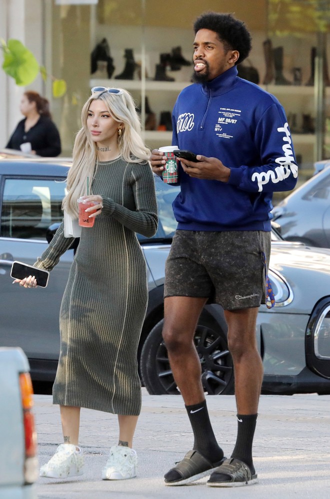 Shaquielle McKissic: Βόλτα με την κούκλα σύντροφό του- Δείτε φωτογραφίες