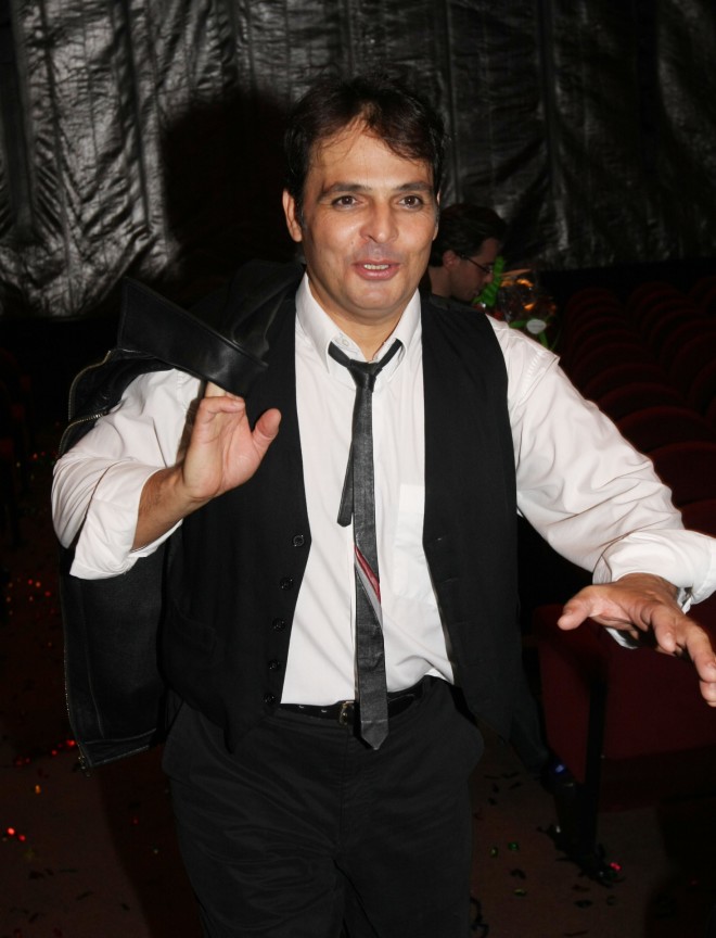 Ο Σταμάτης Γαρδέλης σε θεατρική πρεμιέρα το 2008 