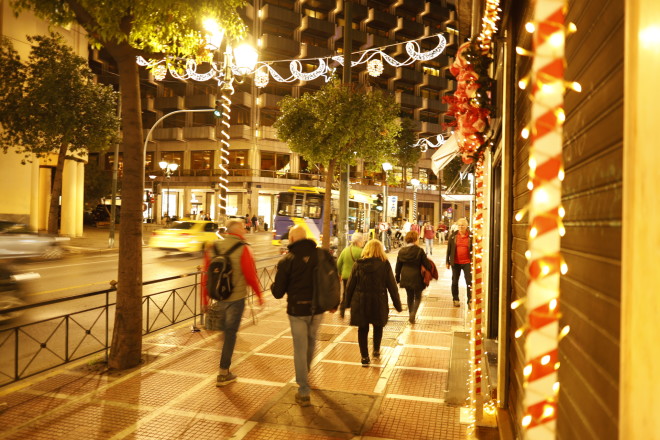 Στολισμένοι δρόμοι στην Αθήνα τα Χριστούγεννα 2023