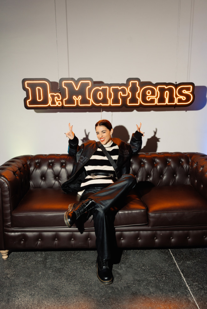 H Dr. Martens ξέρει να παρτάρει δυνατά