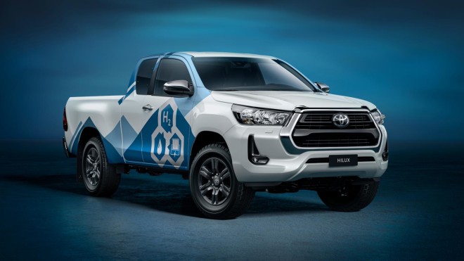 Toyota: Ηλεκτρικά αυτοκίνητα με υδρογόνο και μπαταρίες 