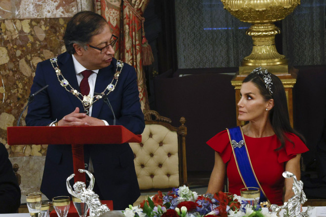  Η Λετίθια με τον πρόεδρο της Κολομβίας, σε δείπνο στο ισπανικό παλάτι, το 2023/ Chema Moya, Pool photo via AP