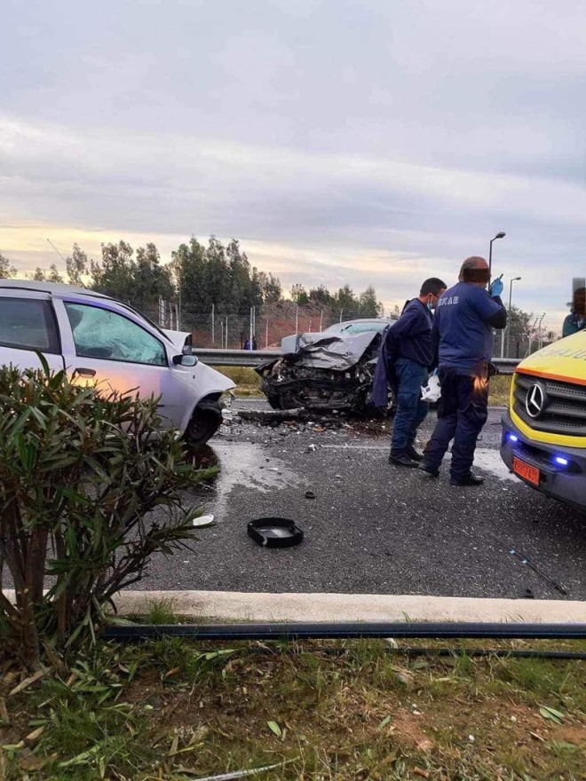 Από το σοβαρό τροχαίο στη λεωφόρο Σπατών - Αρτέμιδας σκοτώθηκαν δύο άνθρωποι - iRafina.gr