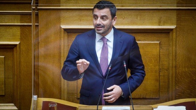 Ο νέος υφυπουργός Α. Νικολακόπουλος μιλώντας στη Βουλή 