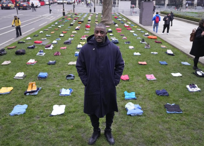 Ο Ίντρις Έλμπα φωτογραφήθηκε στο κέντρο του Λονδίνου για την εκστρατεία με τίτλο Don’t Stop Your Future