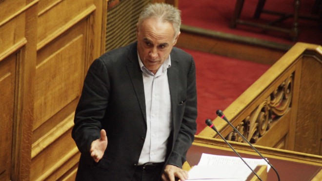 Ο βουλευτής Νίκος Τσούκαλης στη Βουλή, το 2014/ Eurokinissi Γιώργος Κονταρίνης