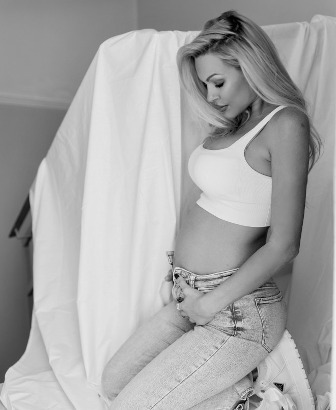 Η πρώτη φωτογραφία που πόσταρε η Βίκυ Κάβουρα ως εγκυμονούσα