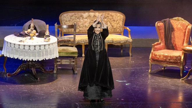 H Nένα Μεντή ως Κοντέσσα Βαλέραινα στην επίσημη πρεμιέρα της παράστασης/ NDP Ανδρέας Νικολαρέας