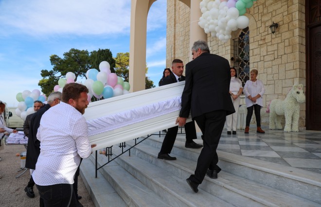 Κηδεία Ραφαέλας Πιτσικάλη