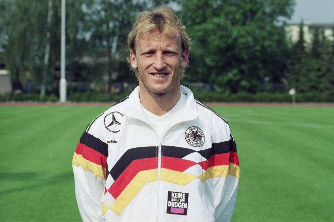 Ο Αντρέας Μπρέμε ήταν Γερμανός επαγγελματίας διεθνής ποδοσφαιριστής που καθιερώθηκε ως αριστερός πλάγιος αμυντικός