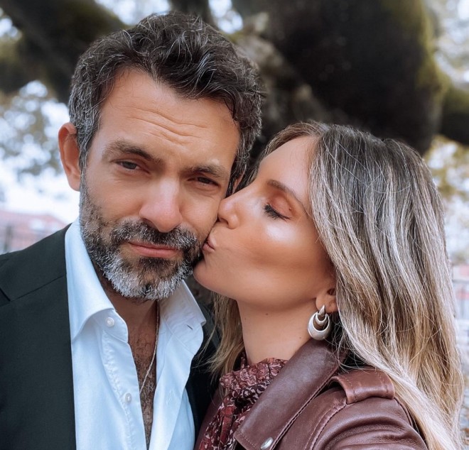 Οικονομάκου: Τι είπε για τα δημοσιεύματα που την θέλουν να παίρνει διαζύγιο