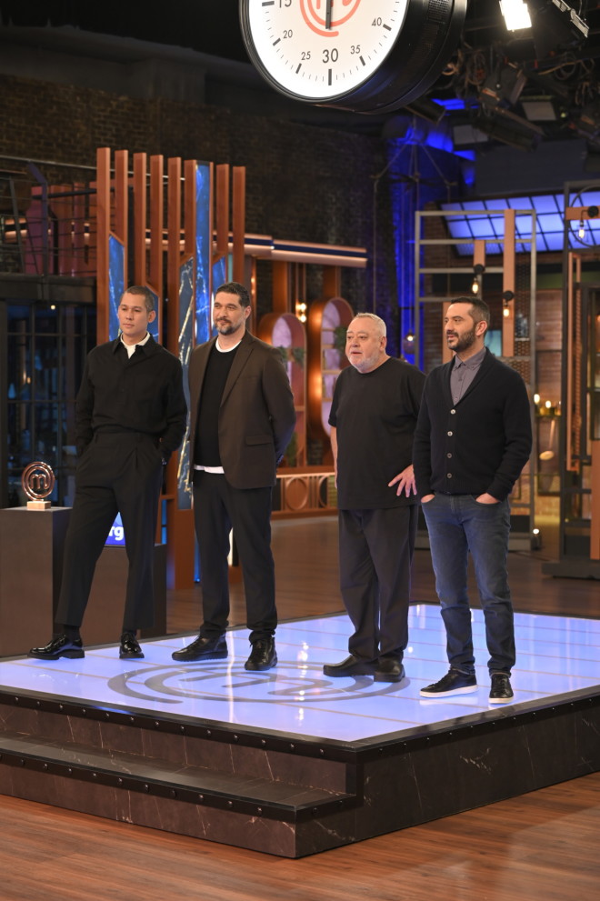 Στο MasterChef «μιλούν» τα μαχαίρια - Άφωνοι με την ανακοίνωση των κριτών